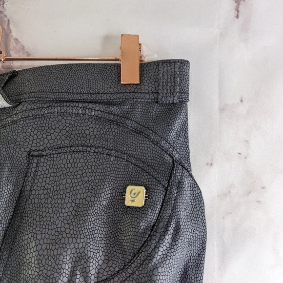 Freddy Pant Womens 4 Small Black WR UP Snake Booty Lifting Legging Skinny Low - Picture 13 of 14